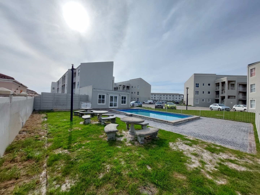 To Let 2 Bedroom Property for Rent in Muizenberg Western Cape
